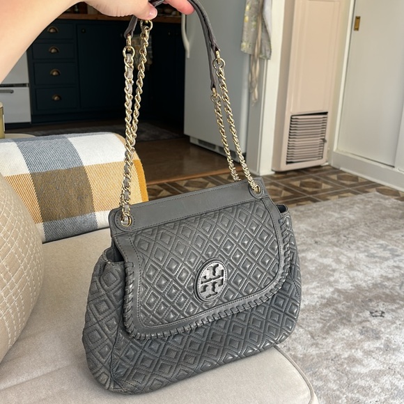 Tory Burch Handbags - Tory Burch Quilted Chain-Handle Shoulder Bag in Gray with Gold Hardware
